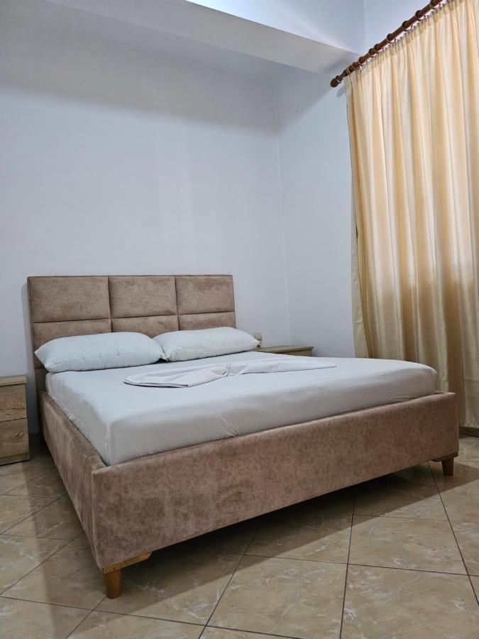 Alex Apartments Sarande Exterior photo